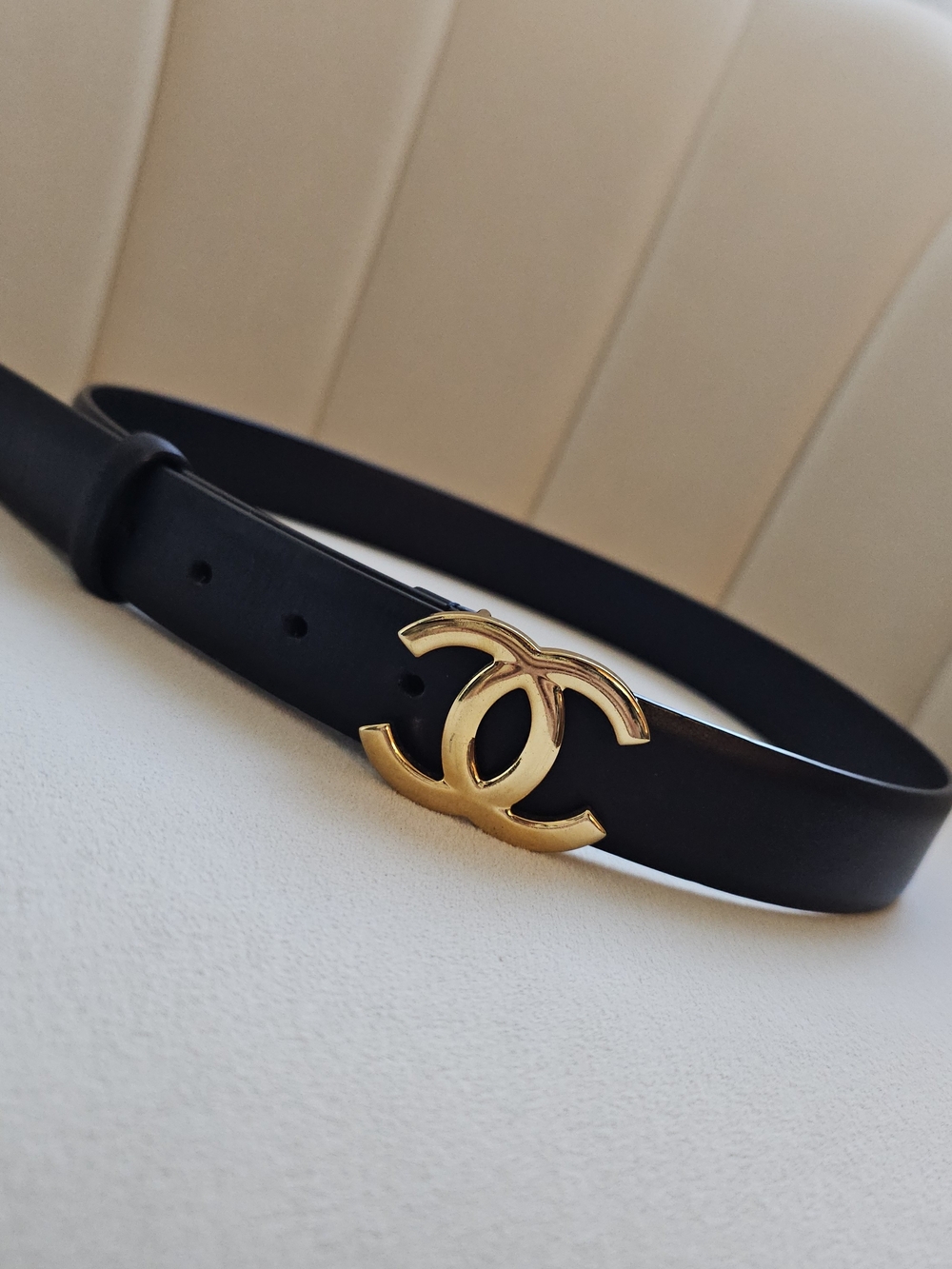 CHANEL Black Leather Belt with Gold Interlocking CC Buckle